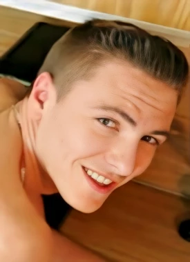 Johnny Hunter